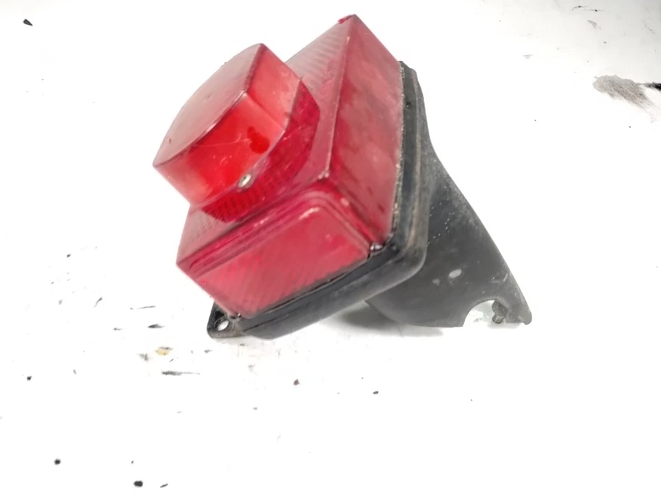 1976 Triumph Bonneville 750 T140 后刹车灯尾灯 — 第 2/4 张图片