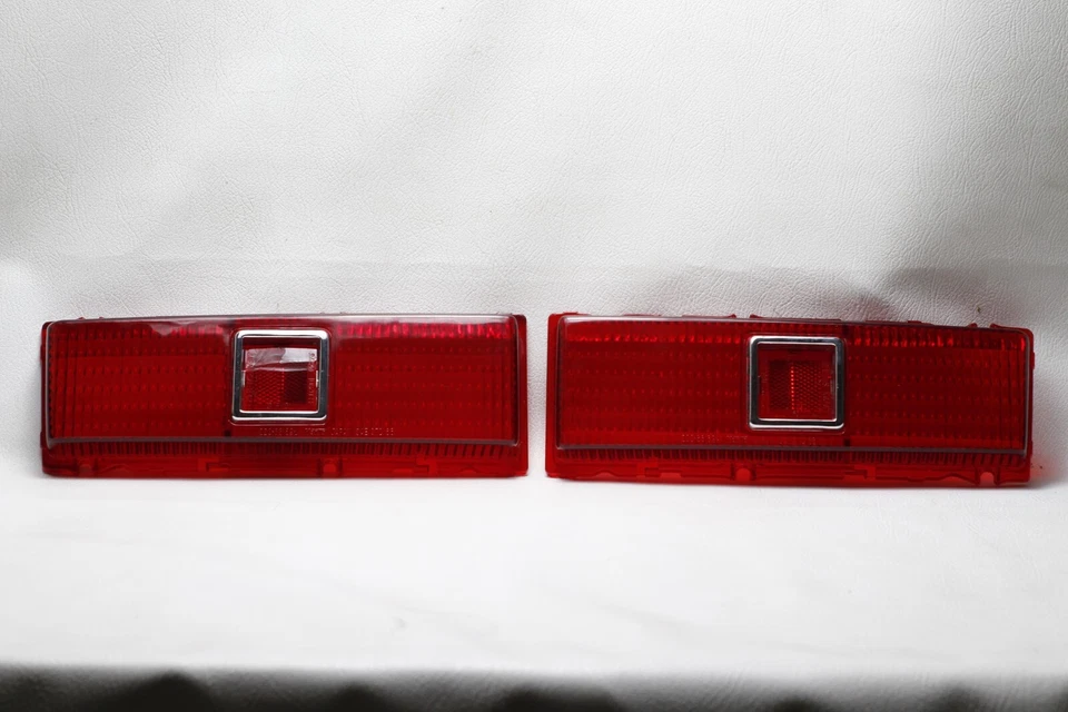 Luz trasera Toyota Toyopet Corona RT40 ROJA NOS Japón - 1 PAR Foto 2 de 4