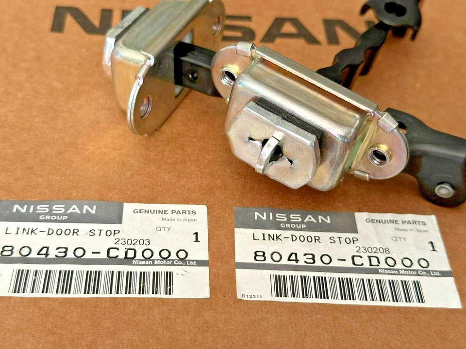 Juego de 2 revisiones de puerta OEM Nissan 350Z 2003 Infiniti G35 2003-2007 80430-CD000 Foto 4 de 4