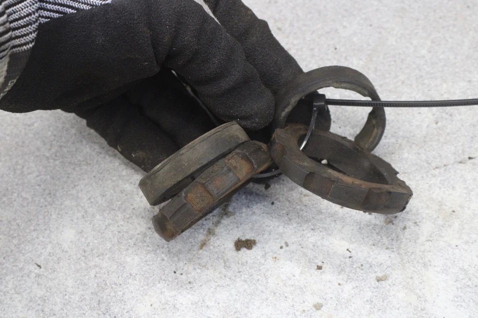 1976 Honda CB550F CB550 F Super Sport ALMOFADAS DE BORRACHA PARA FARÓIS V7-0938.SK - Imagem 2 de 3