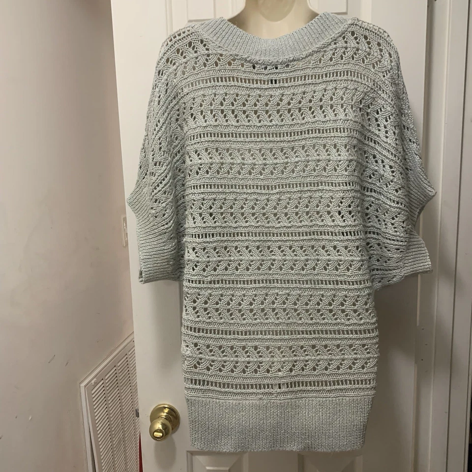 Suéter Tejido Ganchillo Abierto WHBM L Gris Beige Plata Manga Corta Dolman Foto 3 de 4