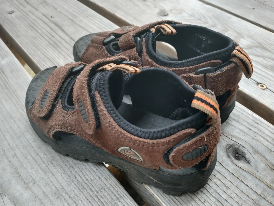 Sandalias Ecco Niños Niñas Niños Pequeños Marrón Gamuza Cuero Zapatos Talla 28 EE. UU. Talla 11/11.5 Foto 2 de 3