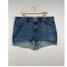 Boho Casual Universal Thread Womens 20W Blue Denim Vintage Midi Raw Hem Shorts