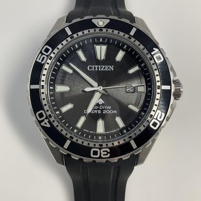 CITIZEN EcoDrive Armbanduhr 200m Wasserdicht Kautschukband Schwarz Klassiker