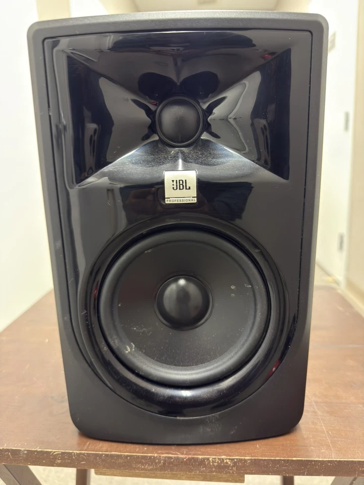 Monitor de estudio bidireccional JBL 305P MKII alimentado 5 pulgadas - Par (VER FOTOS) Foto 2 de 4