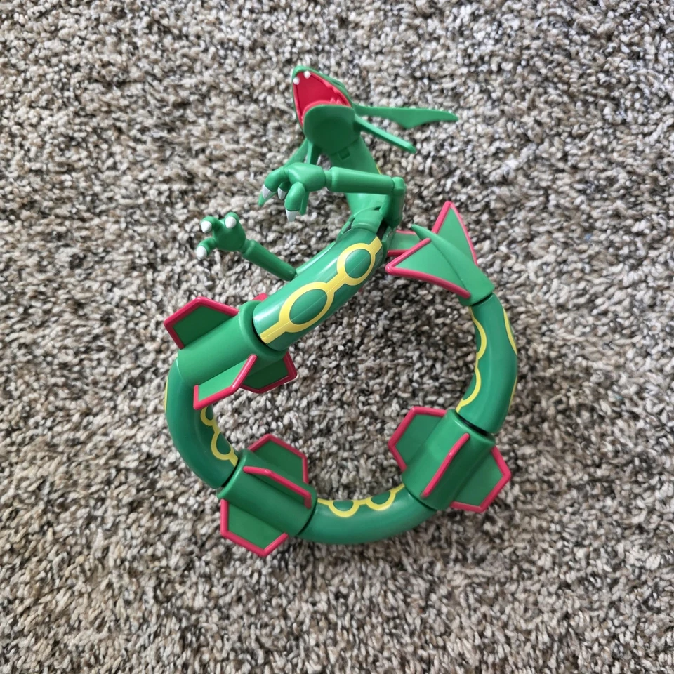 Figura de acción Pokemon Rayquaza Jazwares Select Articulado Poseabl Nintendo 2021 Foto 3 de 4