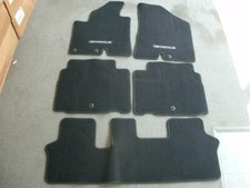 Hyundai Veracruz Black Carpet Floor Mats 07-09