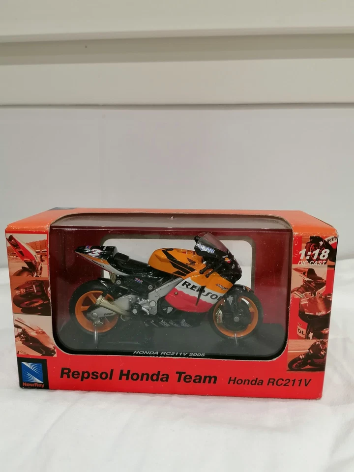 newray moto gp 1/18 biaggi honda rcv 2005 - Photo 1/1