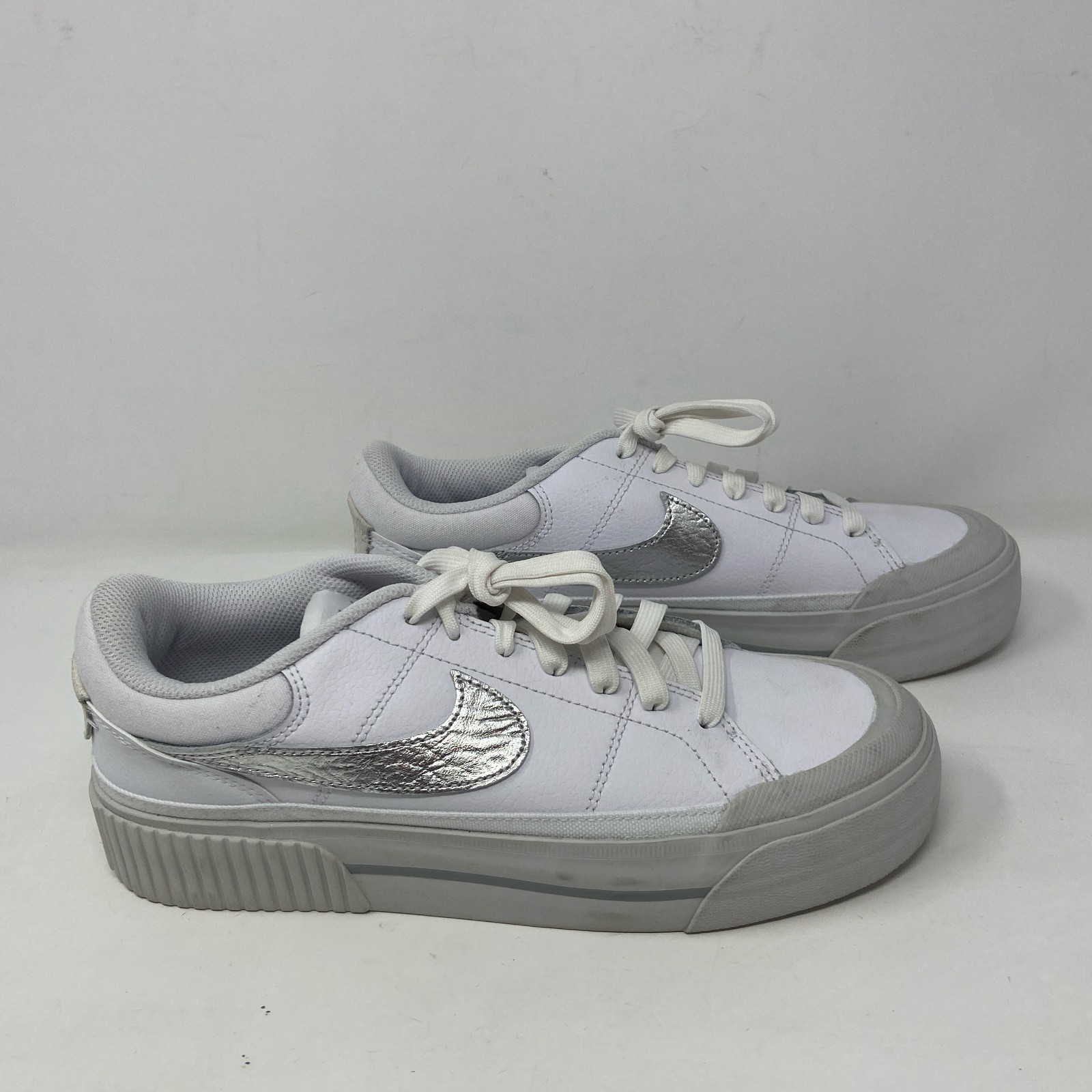 Nike Court Legacy Lift Women’s Platform Sneakers White/Metallic Silver Size 8.5