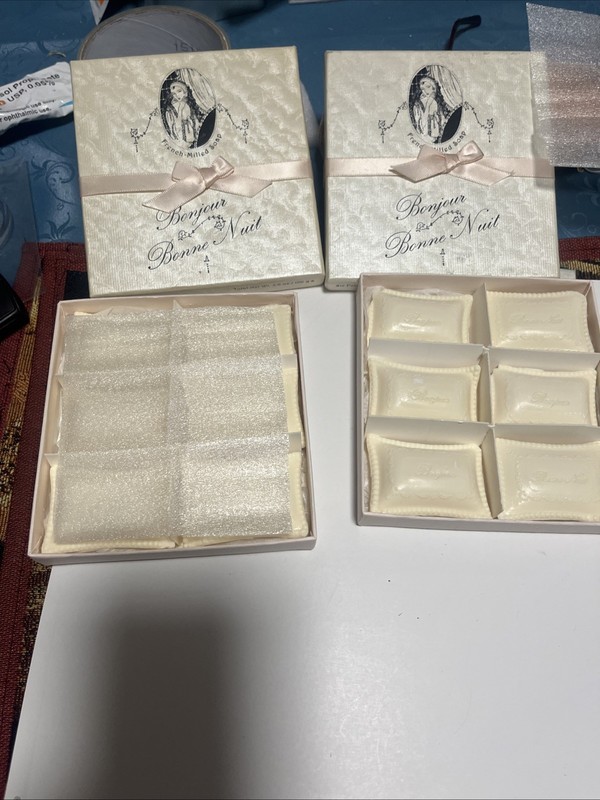 Vintage Gianna Rose Bonjour Bone Unit Soaps