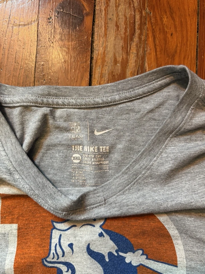 Camiseta gris Nike Denver Broncos #NFL #DenverBroncos Foto 3 de 4