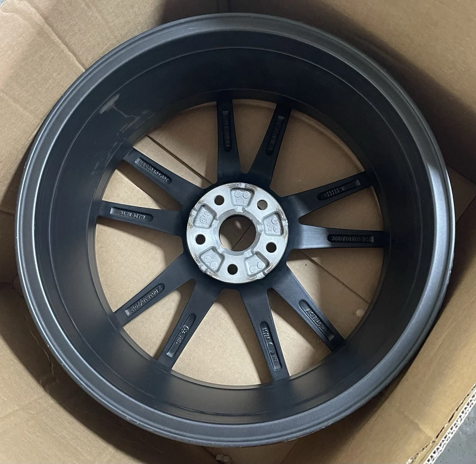 VW Passat 3G B8 T-Roc 19 Zoll Alufelge 8x19 ET44 Pretoria 3G0601025BH BS Grau - Bild 3 von 4