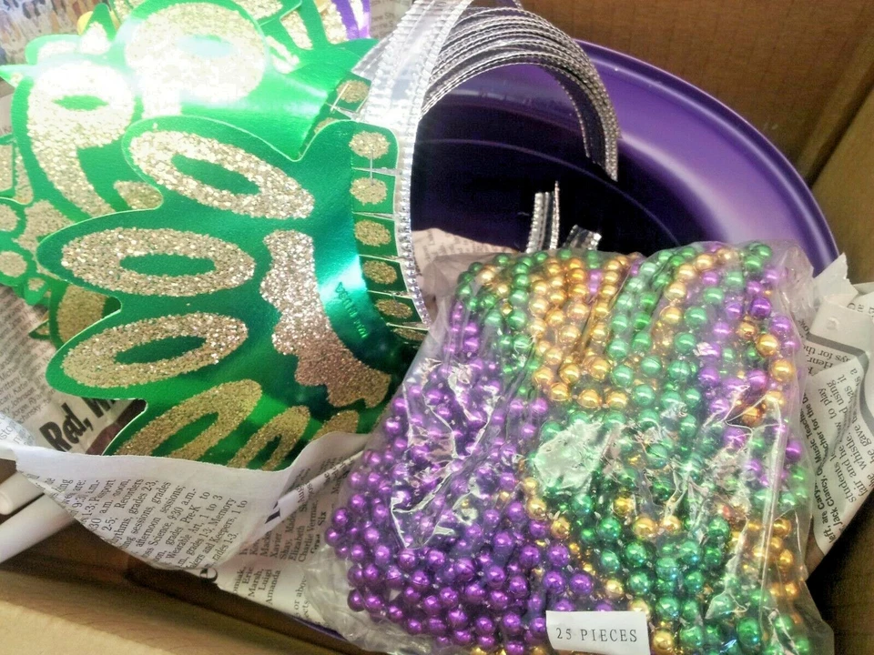 KIT FIESTA/EVENTO FESTIVO CUENTAS/SOMBREROS/TIARAS/MARDI GRAS (SURTIDO PARA 25 PERSONAS) Foto 4 de 4