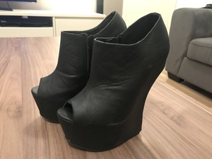 sexy wedge boots
