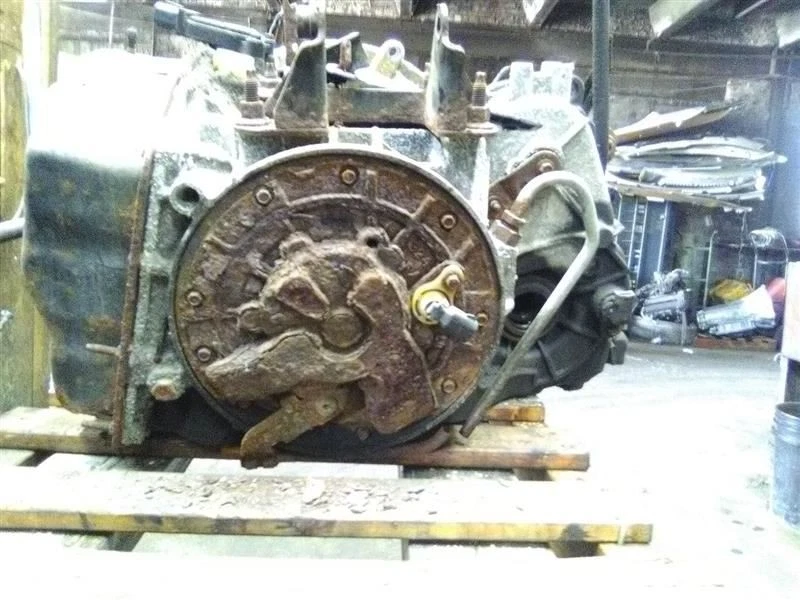 05-06 Ford Escape transmisión automática VIN Z 8º dígito C4DE 2,3 litros  Foto 3 de 4