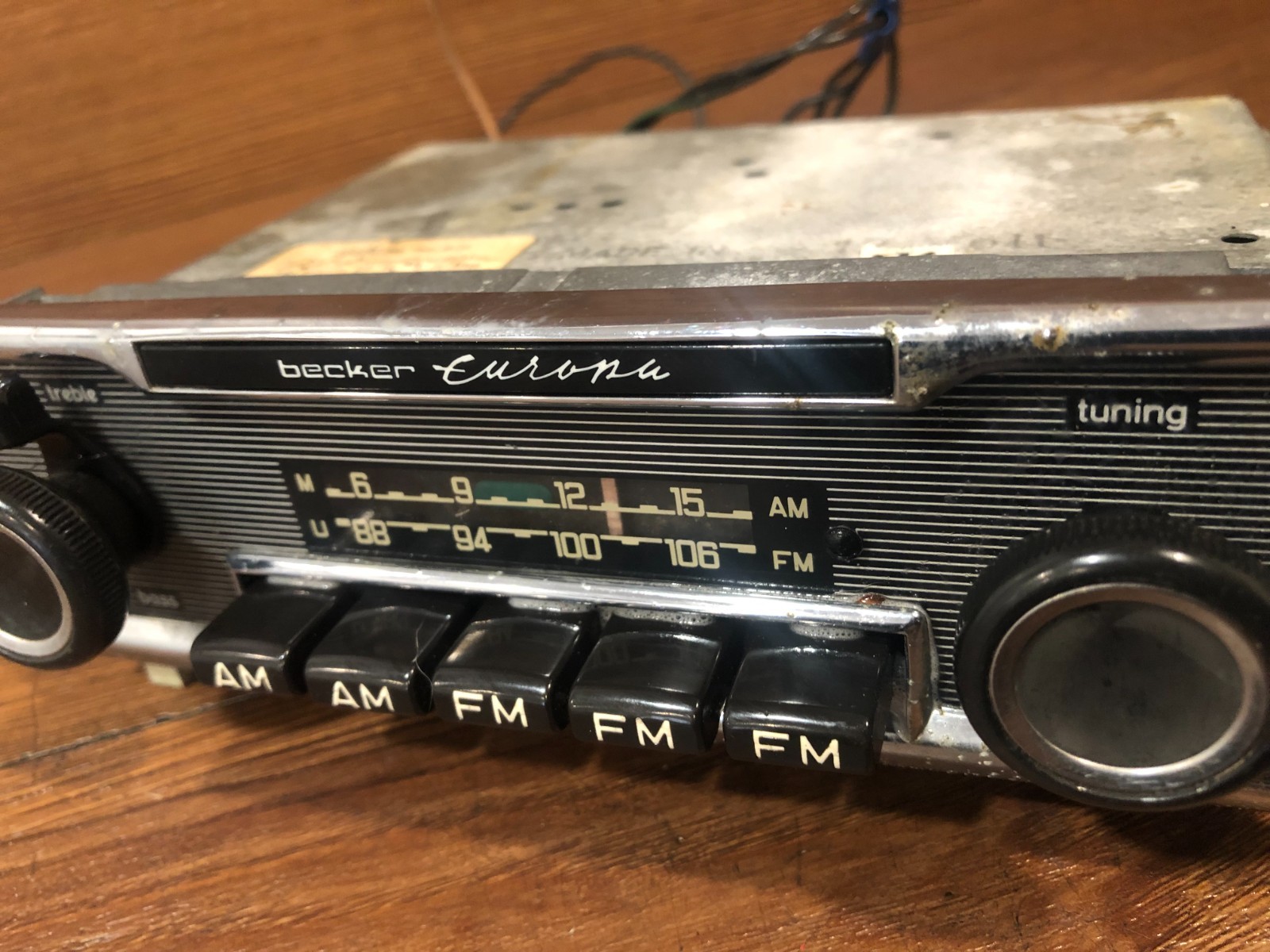 MERCEDES W108 W109 W114 BECKER EUROPA MU VINTAGE RADIO STEREO AM FM PLAYER OEM