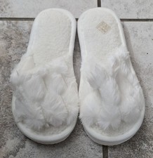 White cozy fluffy cushioned slippers size 8