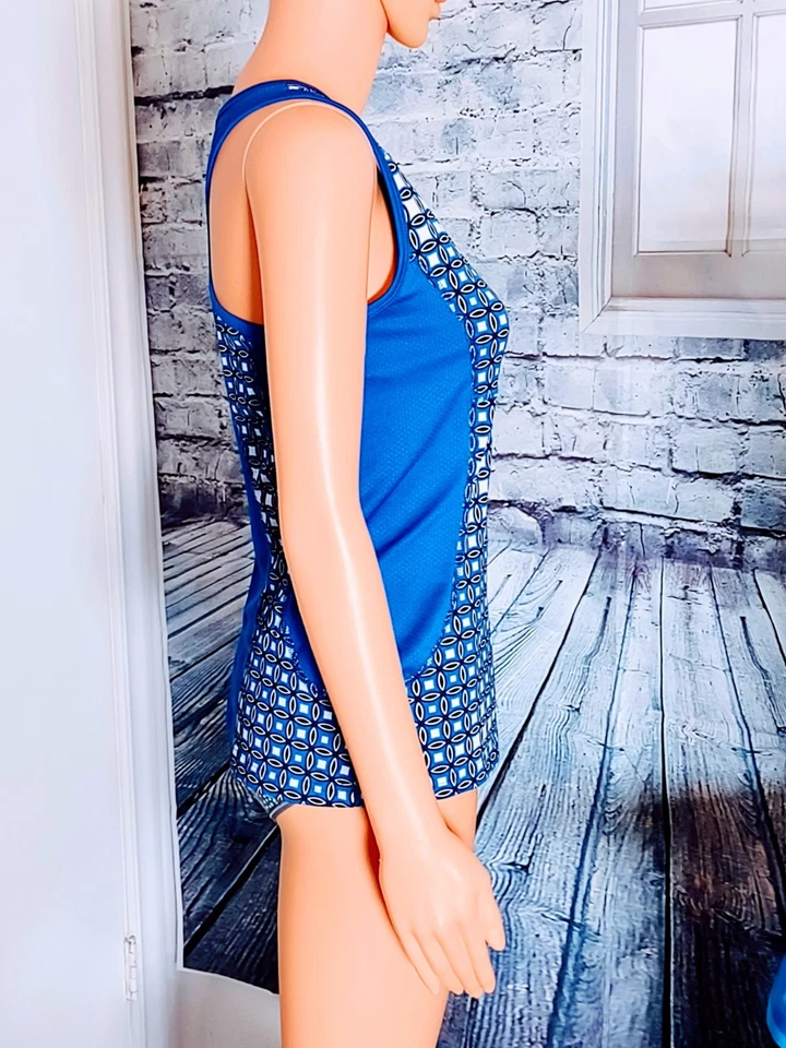 TEK GEAR CAMISETA SIN MANGAS ATLÉTICA ESPALDA CORREDOR AZUL Y GEOMÉTRICO PARA MUJER TALLA M Foto 2 de 4