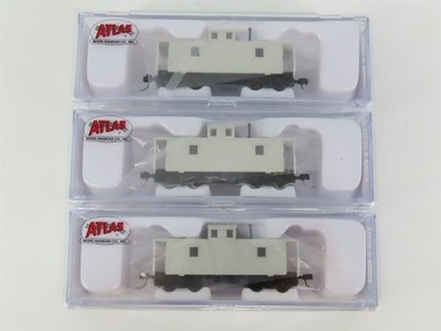 N Scale Atlas 50002578 Undecorated Cupola Caboose 3-Pack