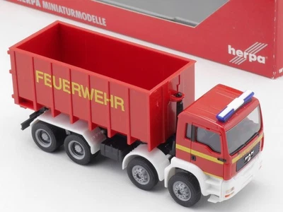 Herpa 046152 MAN TGA M Abrollmulden-LKW Feuerwehr 1:87 wie NEU! OVP 1704-14-89 - Bild 1 von 3