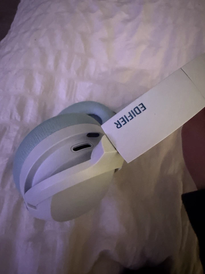 Auriculares inalámbricos con cancelación de ruido ORIGINAL Edifier W820NB blancos Foto 2 de 3