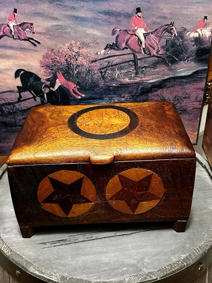 Antique 1800's Schmutzler Family Staunton,IL Inlaid Stars Diminutive Hinged Box - Image 3 of 4