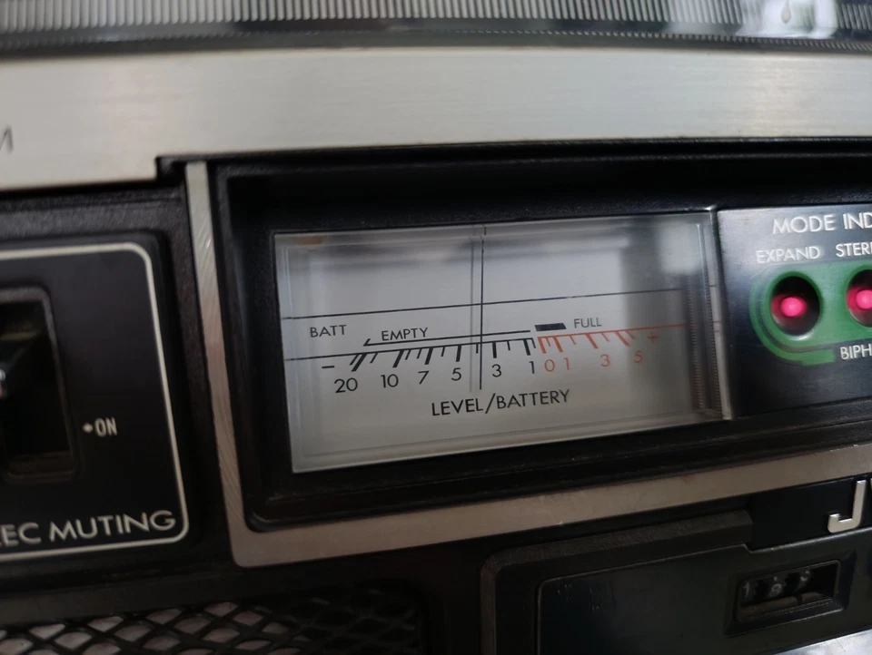 JVC RC-838L Stereo Radio Ghettoblaster Radiorecorder Kassettenspieler MIT VIDEO! - Bild 2 von 4