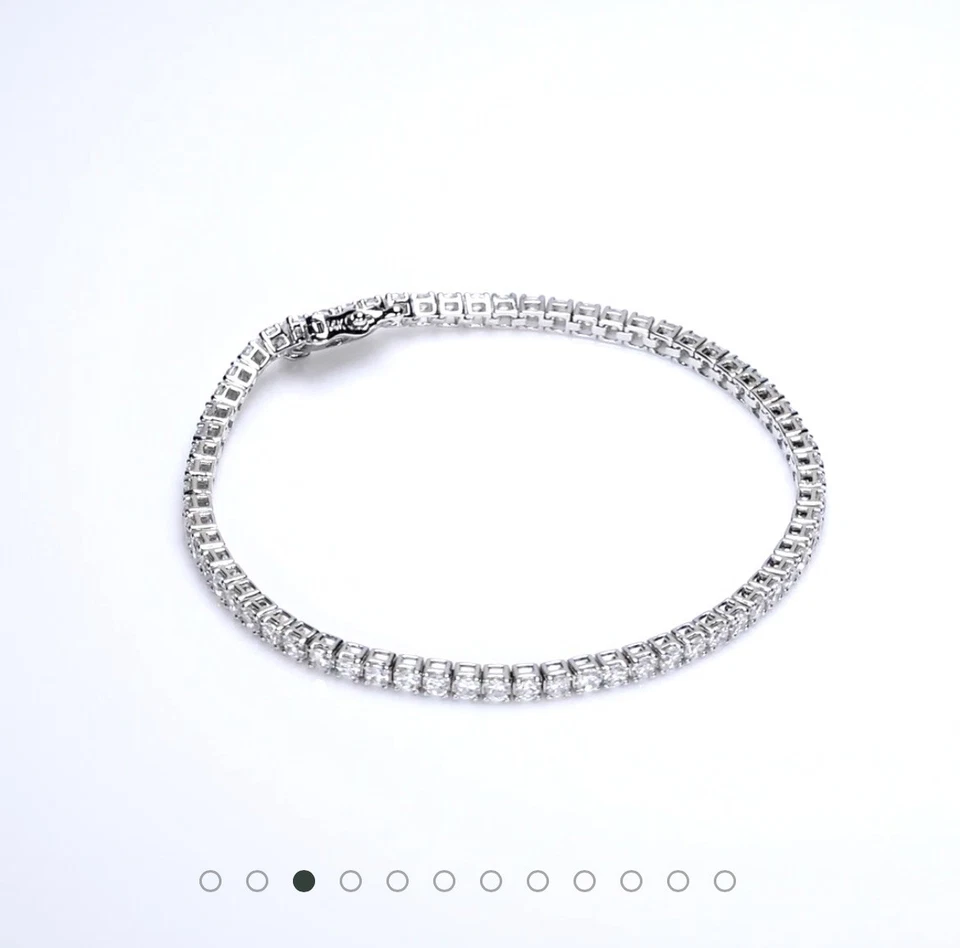 Pulsera tenis zafiro blanco cultivado en laboratorio Foto 3 de 4