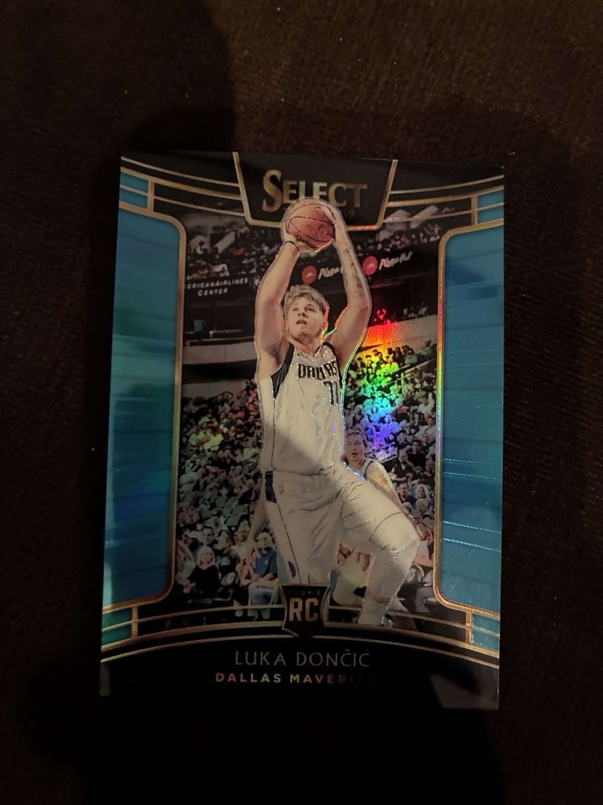 2018-19 Panini Select #25 Luka Doncic Light Blue Prizms #/299 Rookie RC