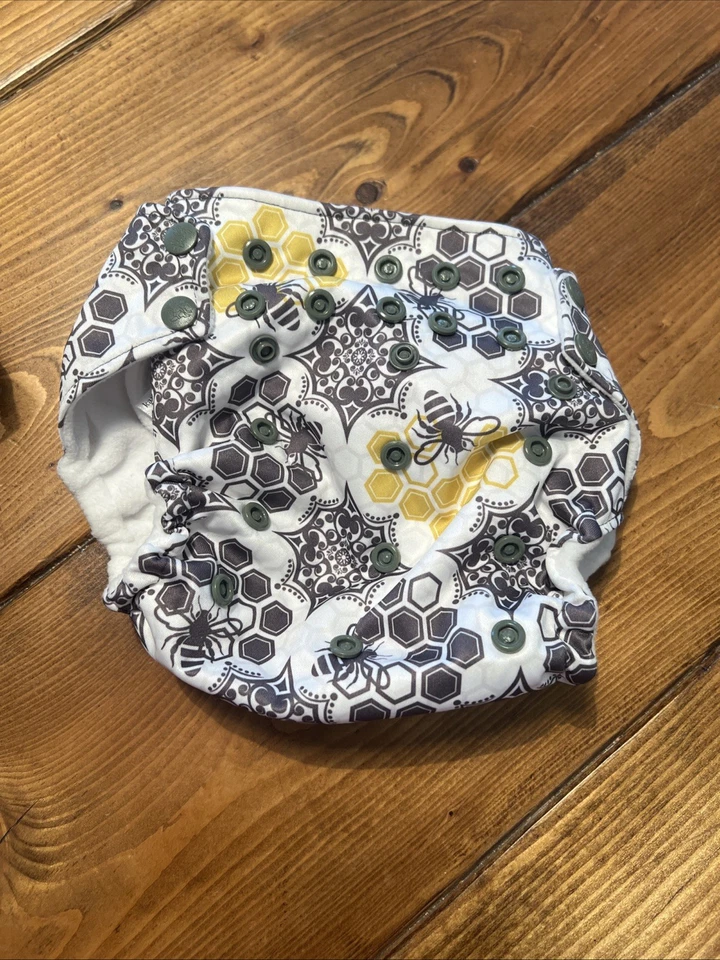 Kanga Care Rump-Rooz Cloth Diaper Liner Reusable 1 Size Pocket Diaper Bumble-bee - Image 2 of 4