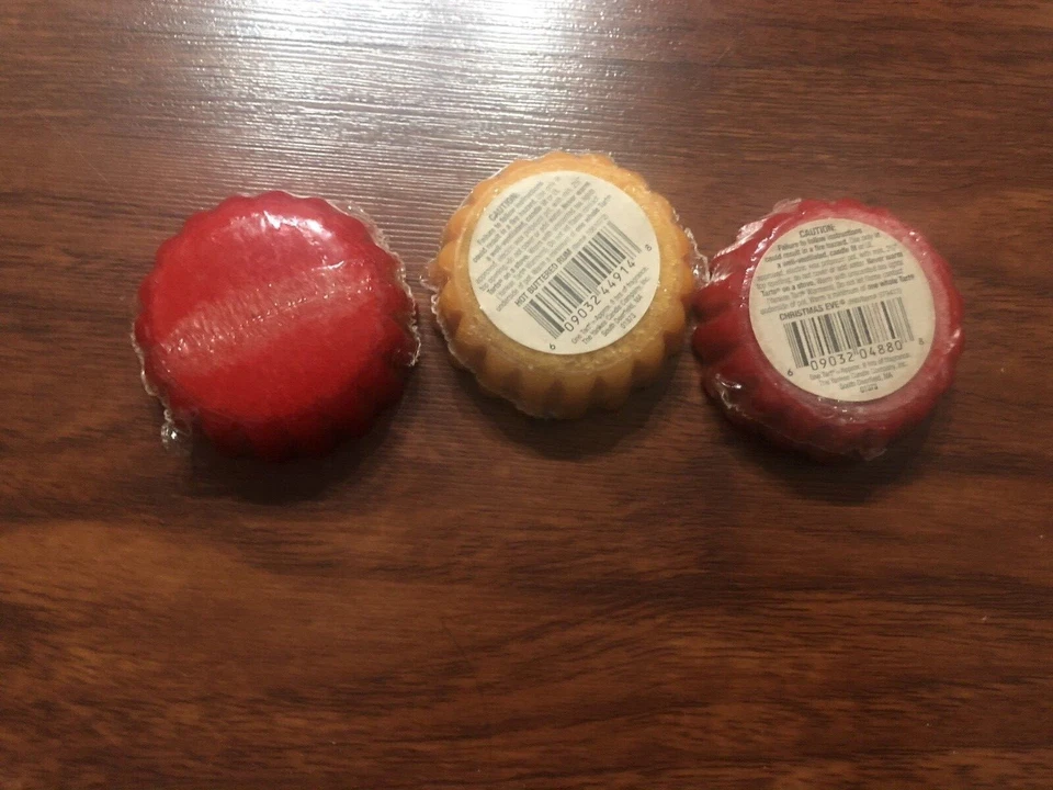 Lot of 3 Yankee Candle Christmas Eve Holidays Buttered Rum wax melt tart 0.8 oz - Image 2 of 4