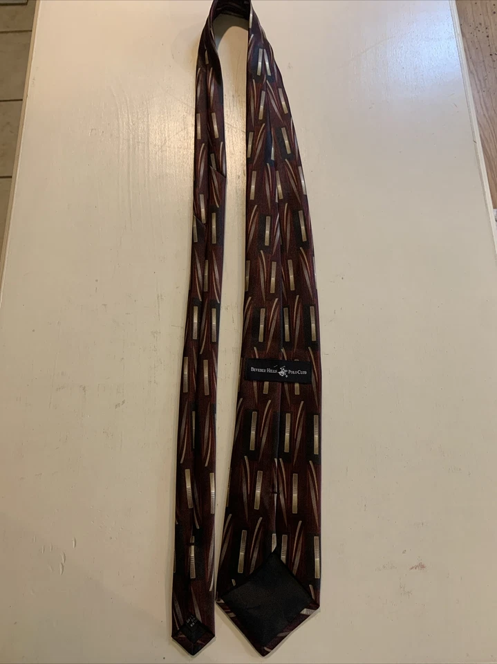 Corbata Beverly Hills Polo Club 58" diseño seda borgoña Foto 2 de 3