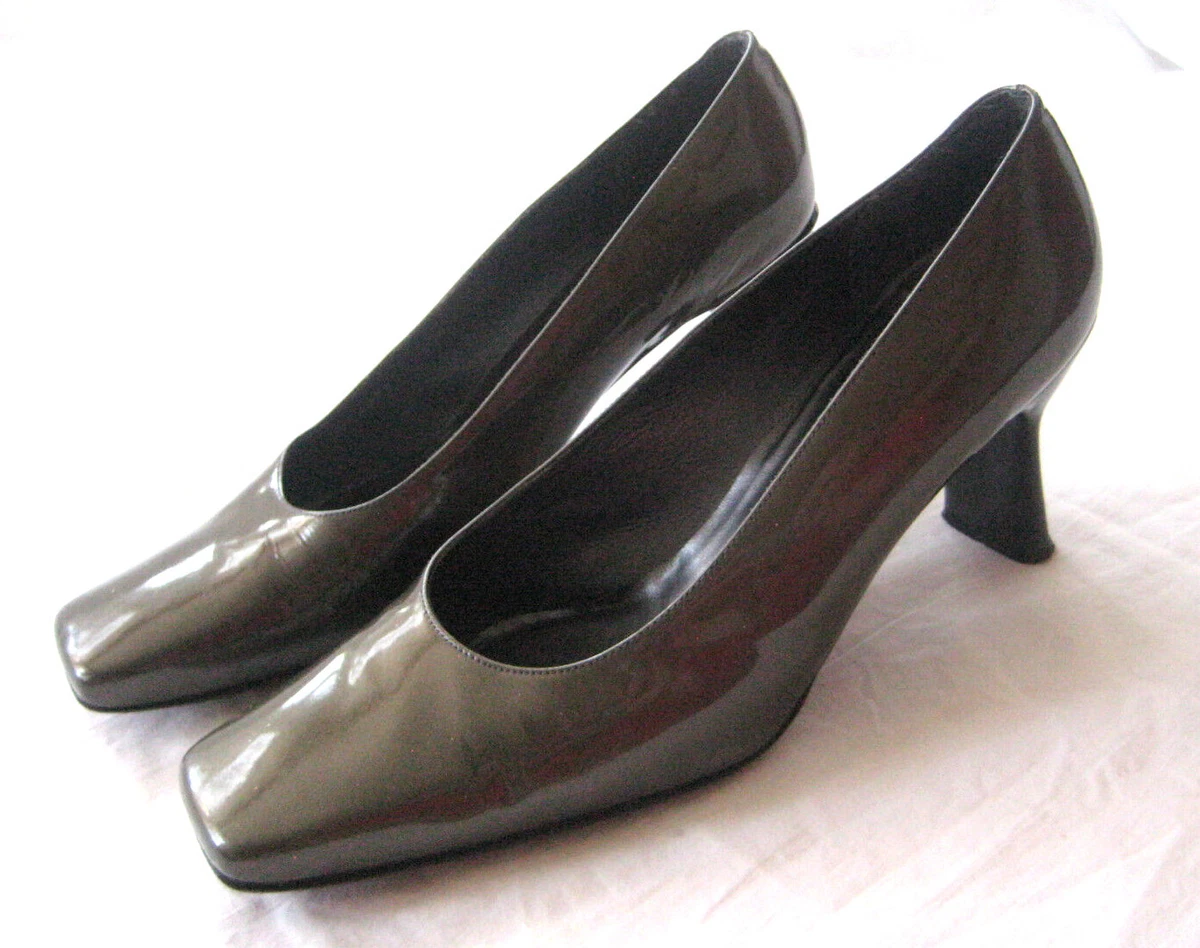 Stuart weitzman store penley loafer