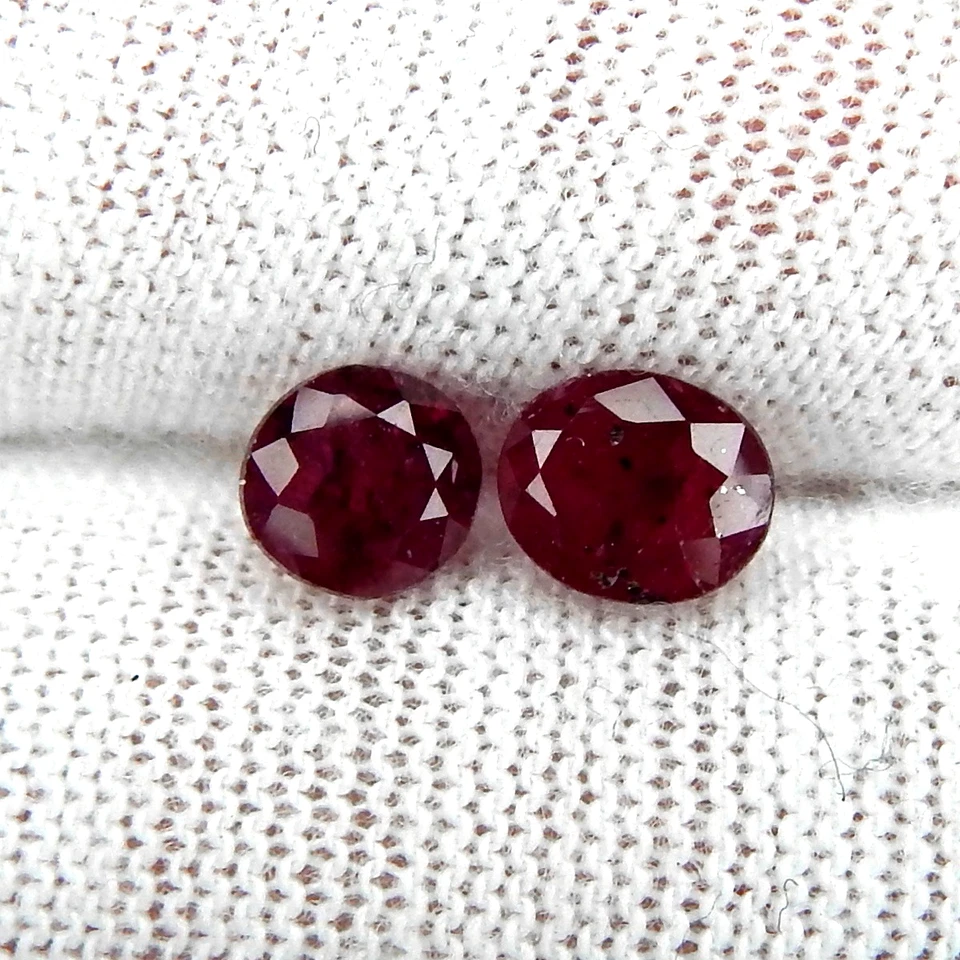 1.6ct Lot of 2 Vivid Red Ruby Transparent Natural Earth Mined Faceted Oval Round - Image 2 of 4