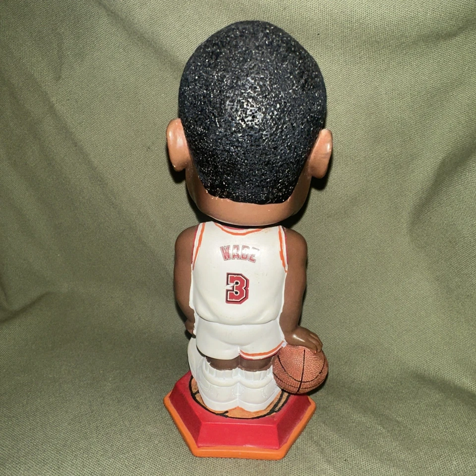 RARE 2007 DWAYNE WADE Miami Heat "Knucklehead" Exclusive NBA Bobblehead LE - Image 2 of 4