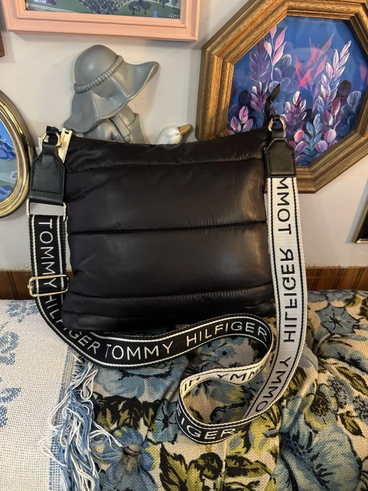 Tommy Hilfiger Black Puffer Polyester Purse Cross Body Shoulder Bag - Image 2 of 4