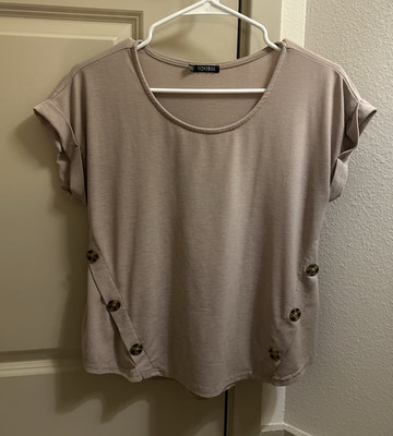 NOTEBUK Beige Scoop Neck Blouse w/ Button Accents S