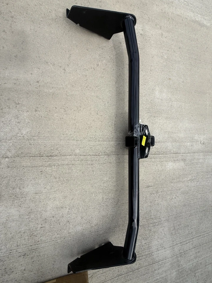 Enganche de remolque CURT 13105 clase 3 receptor de 2 pulgadas Toyota Sienna 2004-2020 Foto 4 de 4