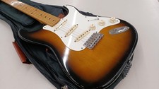Fender ST57-110 E-Gitarre Erle Ahorn Hals Lack Oberfläche