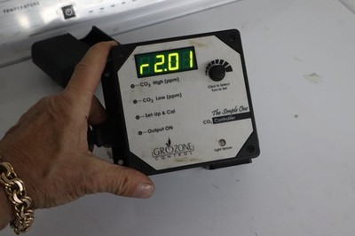 Grozone Control CO2 Controller The Simple One Series Titan Sensor 8012022 Tested