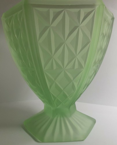 Art Deco Frosted Magnesium Glass Vase - Hexagonal Shaped and Footed - Picture 3 of 7
