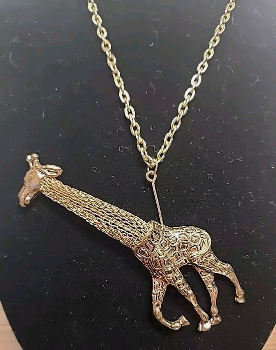 GIRAFFE PENDANT
