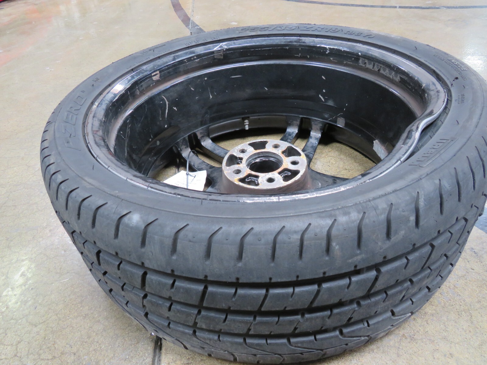 Ferrari F430, Front Wheel, Black, Bent/Damaged, Used, P/N 194265