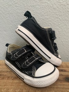 childrens size 4 converse
