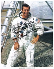 Richard 'Dick' Gordon 1929-2017 genuine autograph 8