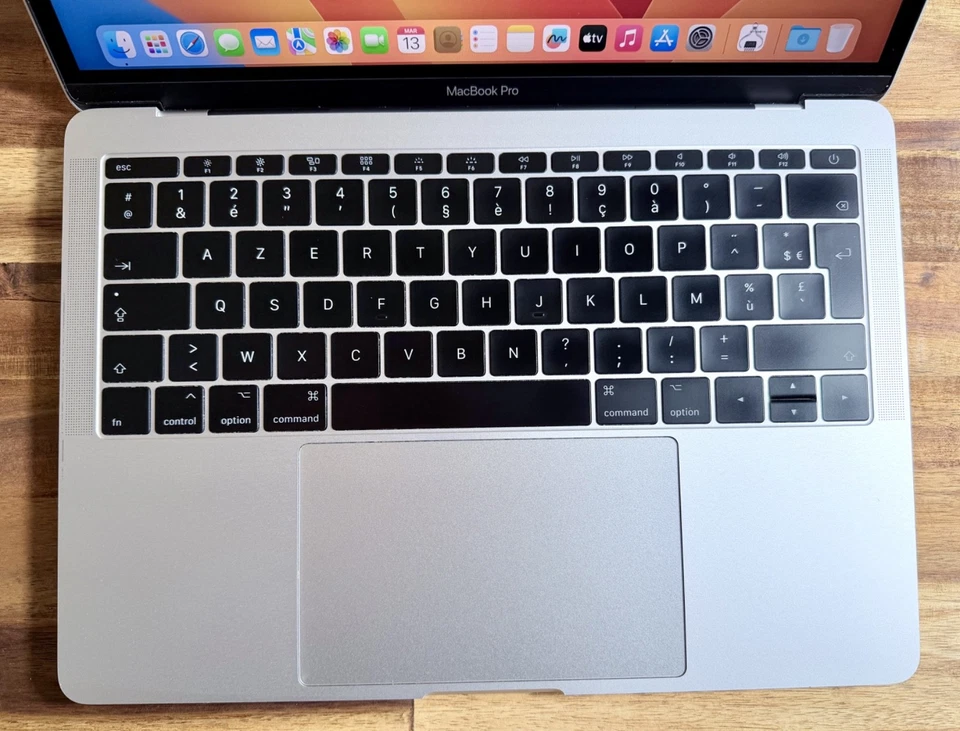 Apple MacBook Pro 13" 2017 · i5 · 16GB · 256GB, photo 2 sur 5