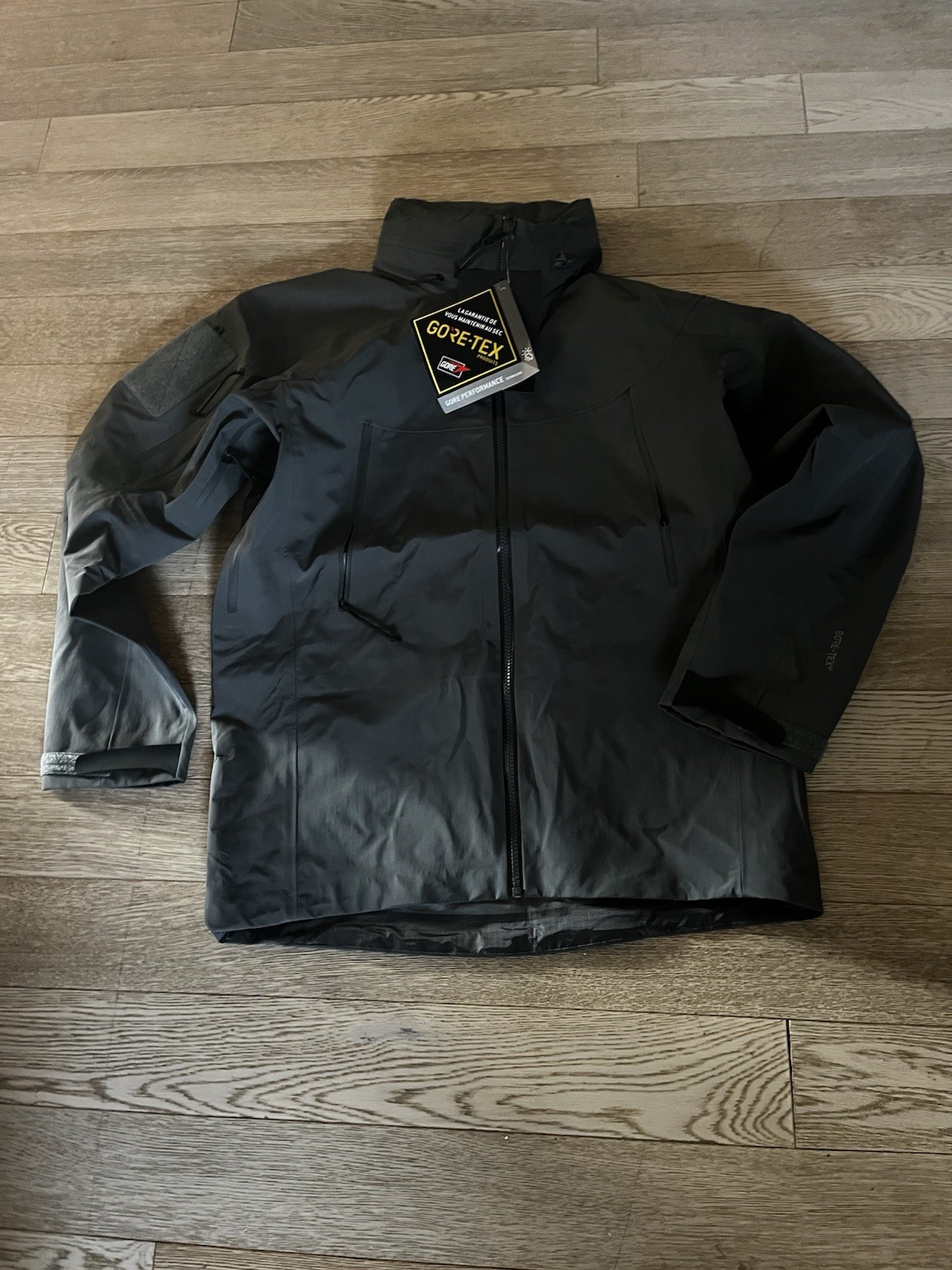 Arc’teryx Leaf Crocodile Alpha LT Gen 2.2 Goretex Jacke Neu mit Etikett