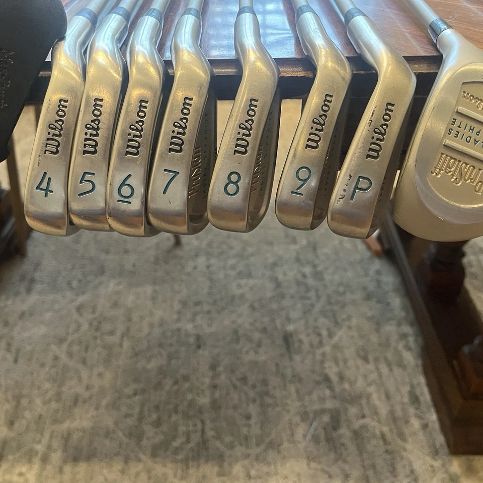 Wilson Pro Staff Graphite Feminino RH 4-P e 1-7 Madeira/W Capas de Cabeça e putter - Imagem 3 de 4