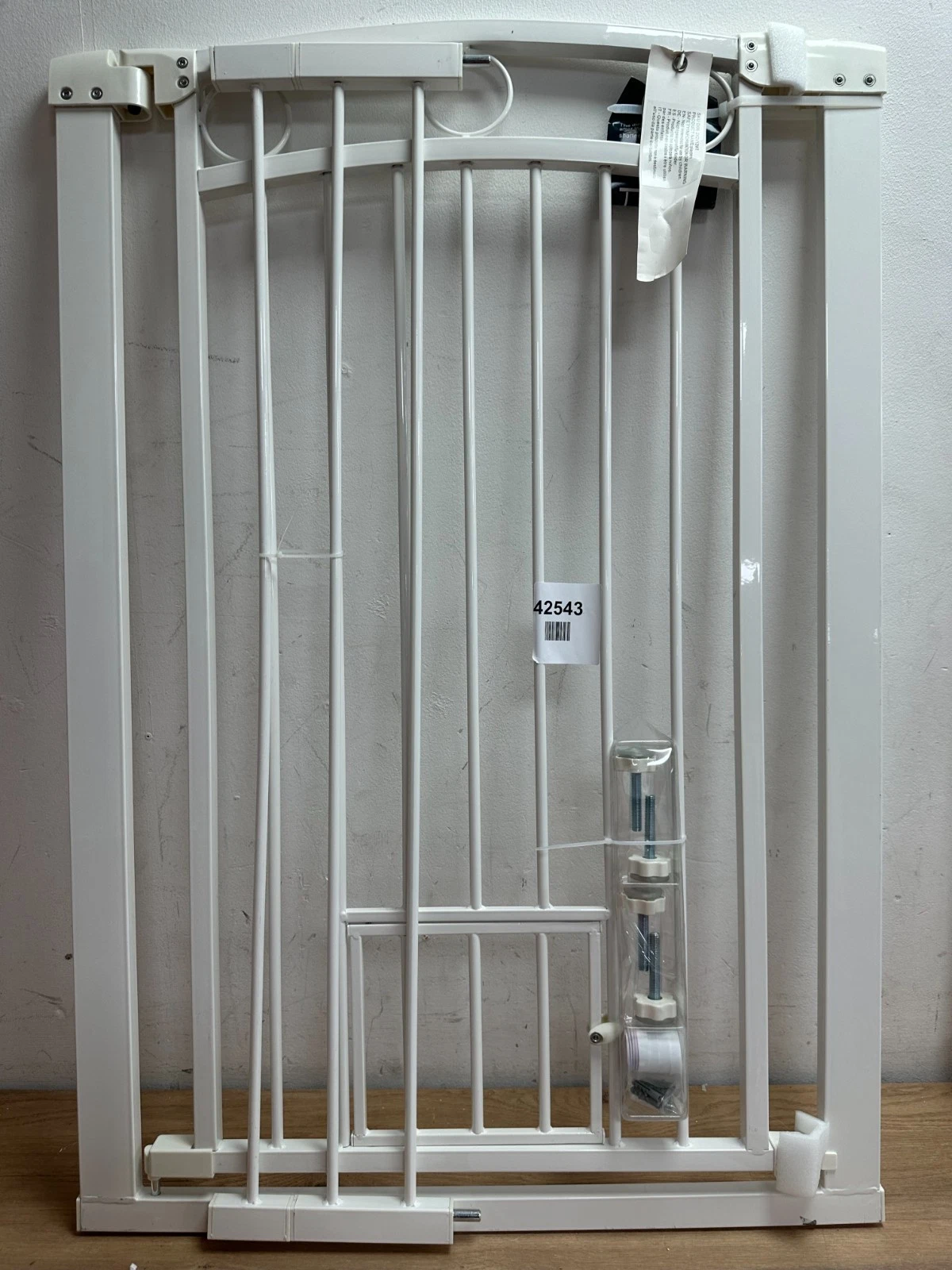 Pawhut 006-242V12WT stair gate