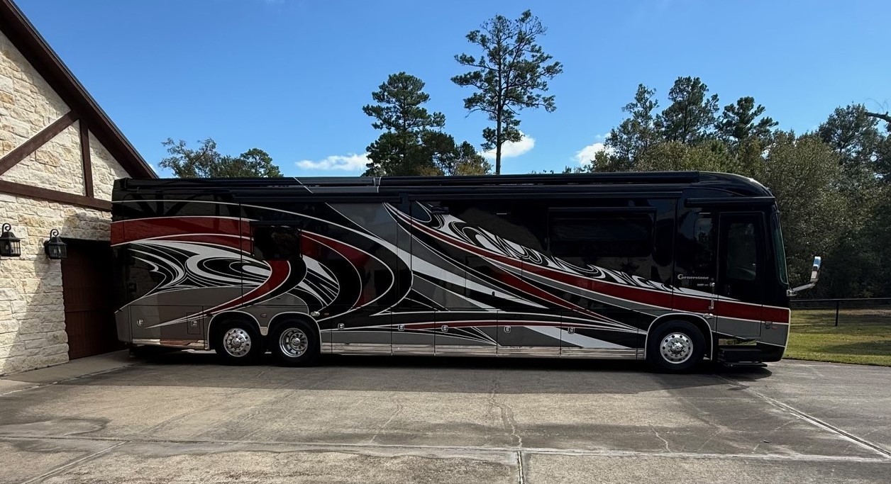 Entegra Coach Cornerstone Series M-45B 605hp Cummins One Owner Low Miles!!